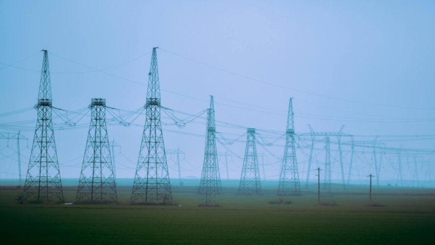 يسكۋسستۆەننىي ينتەللەكت ستانەت كوممۋنالنوي ۋسلۋگوي: چتو ەتو زناچيت دليا ۆاس