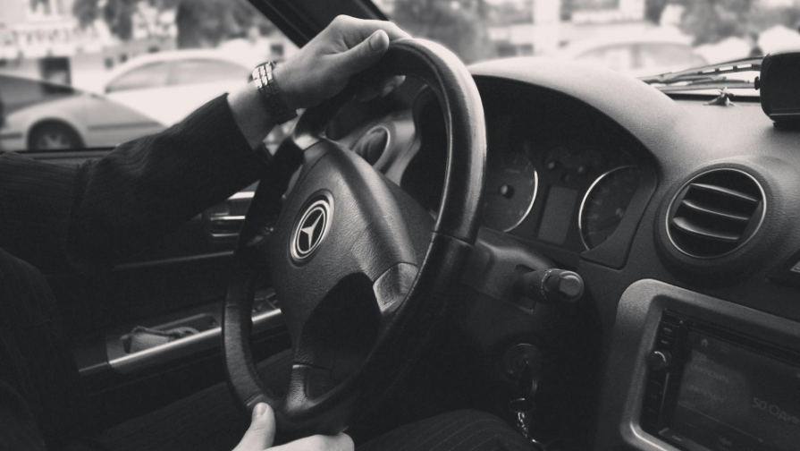 «Екеуміз бүгін ғана таныстық»: Мөлдір Мұқановаға бейтаныс жан көлік сыйлады