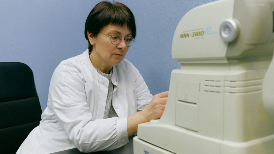 Astana Resident Alarmed by Unsolicited Doctor Appointments on Damumed App