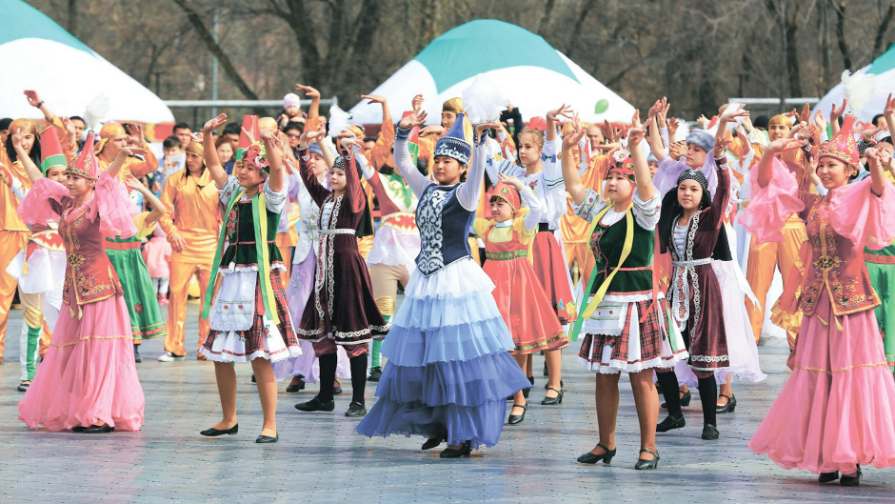 Kazahstan: Nepogoda s grozamı, týmanamı ı shkvalıstym vetrom ojıdaetsá 2 aprelá