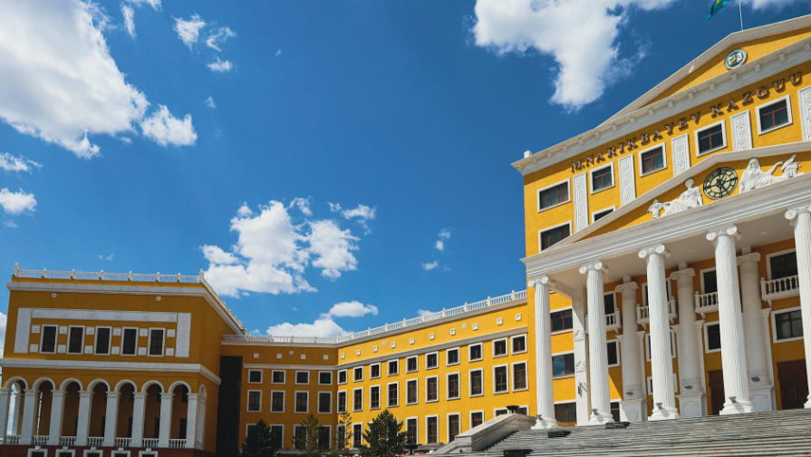 Қазақстандық мейрамхана иесі: «Қиындықтар алда, бұл нарықты қайта бөлу»