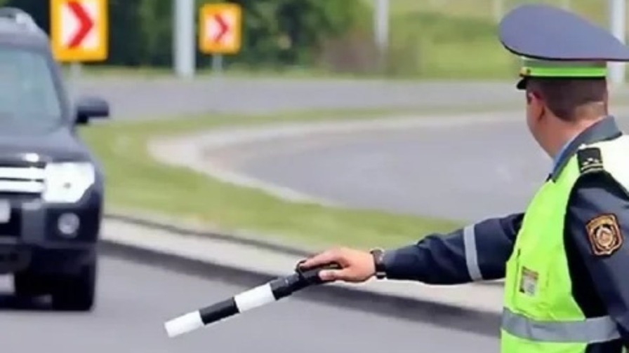 Atyrau Police Crack Down on Unpaid Fines, Towing Nearly 3,000 Vehicles