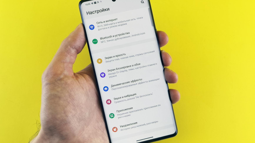 Телефонды қолданып жүру: сарапшылар ескі норманы өзгертуді талап етуде