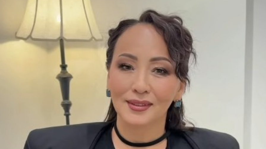 ايگۋل يمانبايەۆا: كاك ۆىبور وكرۋجەنيا ۆلياەت نا ۋسپەح ي رازۆيتيە