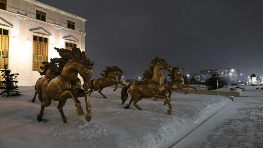 Lıhach na BMW v Astane arestovan za 61 narýshenıe PDD