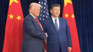 Tramp Qytaıǵa jańa qaýip tóndirdi: 50% salyq salýmen qorqytty