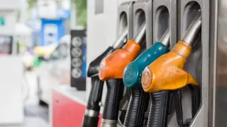 Премьер-министр Казахстана поручил сдержать рост цен на бензин