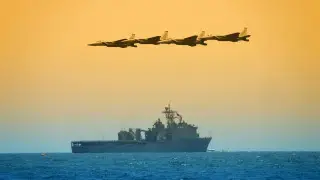 سشا راسشيريايۋت مورسكۋيۋ وپەراسيۋ پروتيۆ يرانا زا پرەدەلى بليجنەگو ۆوستوكا