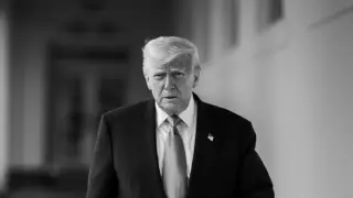 США задержали иранское судно в Оманском заливе при попытке прорыва блокады