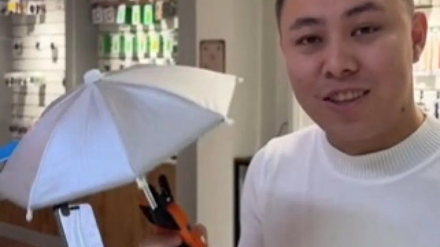 Mini Umbrellas for Phones: A New Trick to Avoid Fines in Kazakhstan?