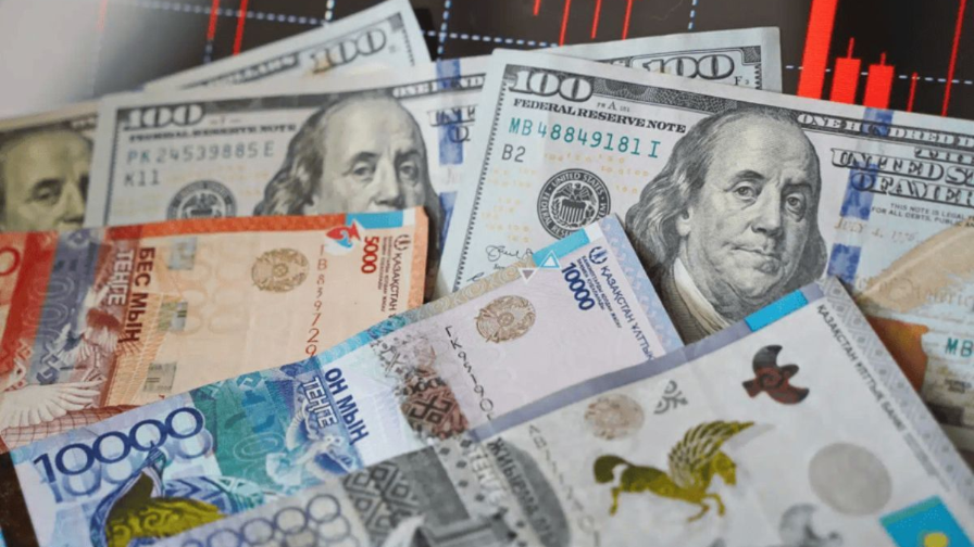 Тенге укрепился к доллару и рублю: итоги торгов на KASE