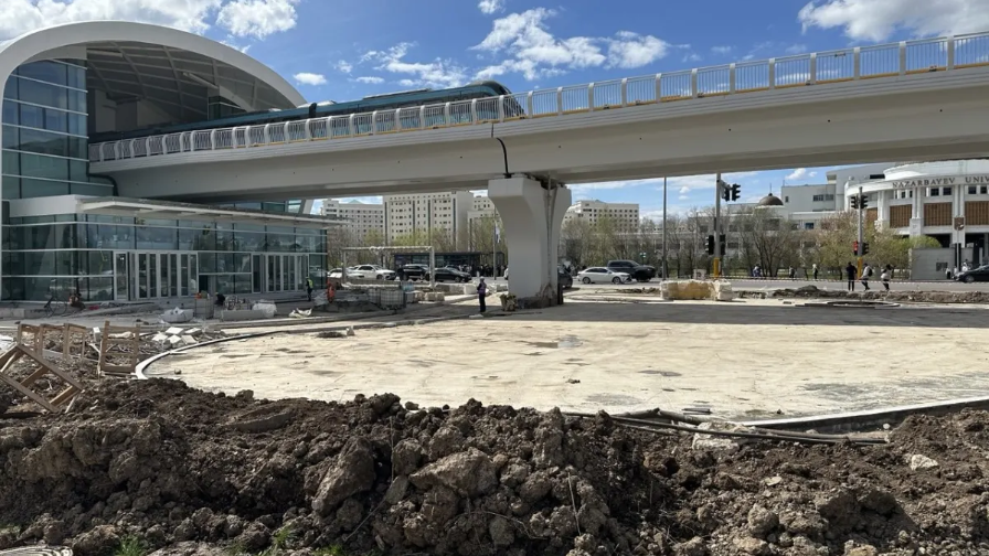 LRT v Astane: Zapýsk cherez 10 dneı, ýbralı zabor ý Nazarbayev University