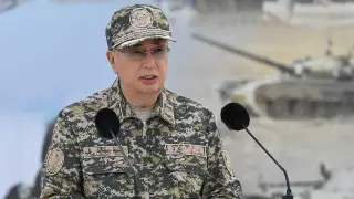 Қазақстандықтарды Отан қорғаушылар күнімен Қасым-Жомарт Тоқаев құттықтады