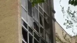 Пожар в жилом комплексе Астаны: огонь охватил балконы нескольких этажей