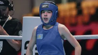 Казахстанская боксерша Милана Иншина выиграла бой нокаутом на чемпионате Азии