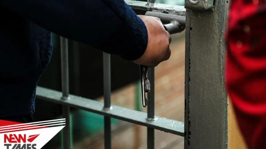 Шымкенттегі уақытша ұстау изоляторында жас қыздың өлімі: зорлықшылар қылмыскерге айналдырды ма?