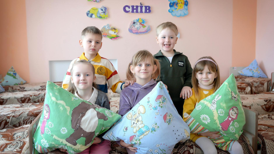 РФМШ-да дау туды: жоғары балл алған қазақ балалары грантқа ілінбей қалды