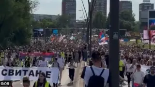 Белградта мыңдаған адам президенттің отставкасын талап етті