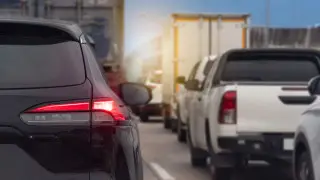 Qazaqstan men Reseı shekarasynda kóp shaqyrymdyq keptelis paıda boldy