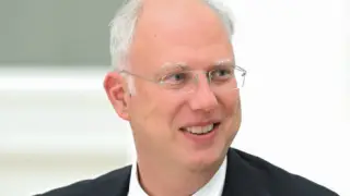 Russian Envoy Asks Extraterrestrials to Persuade UK PM to Resign